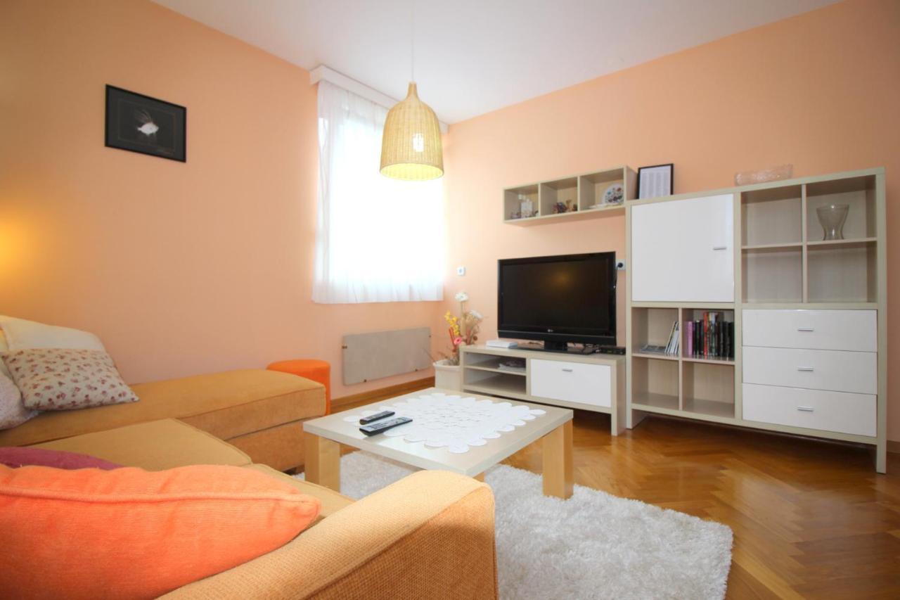Apartment Vojka In City Center Porec Exterior photo